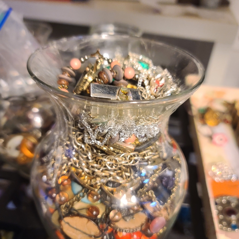 Lots and Lots of jewelry to sell - Picture 7 of 10
